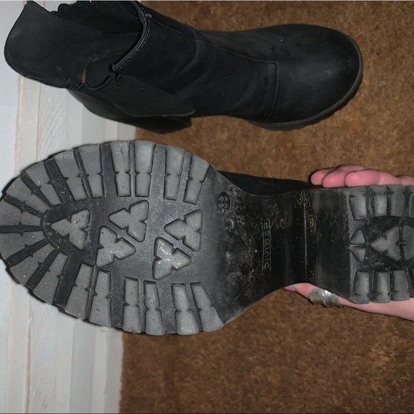 38 - Divided - Black Combat Chelsea Boot - Picture 10 of 14